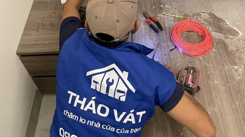 Thợ Tháo Vát sửa điện