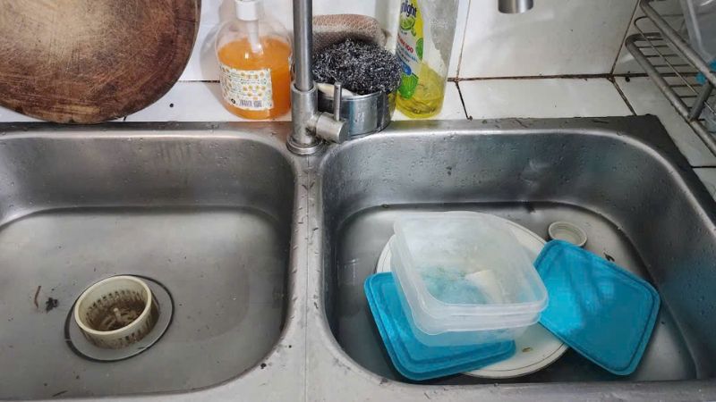Cách xử lý ống thoát nước bị tắc cho bồn rửa chén
