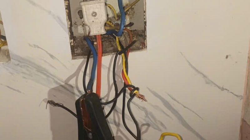 Dịch vụ sửa chập điện Tháo Vát