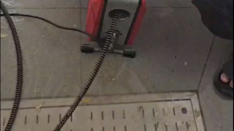 Thông tắc đường ống thoát sàn